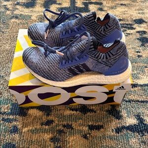 *Discontinued* Adidas Ultraboost Uncaged sz 7.5